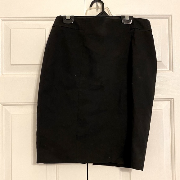 H&M black pencil skirt - Picture 2 of 5